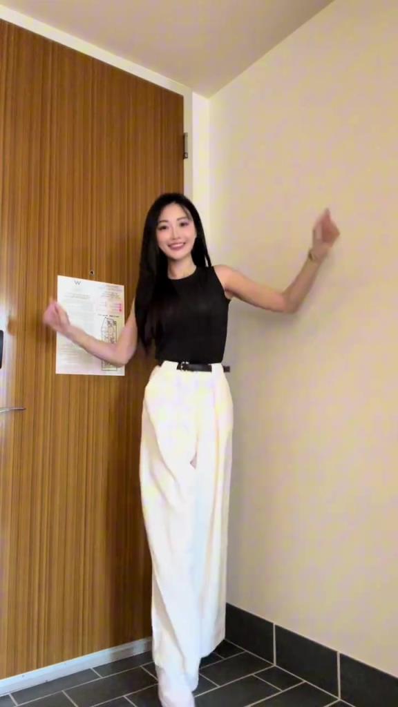 孟超曬自拍：常規(guī)賽正式收官啦，咱們季后賽見啦！