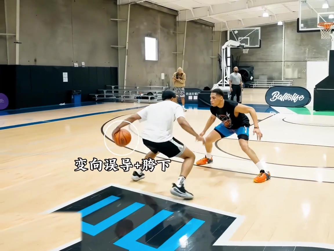 “實(shí)戰(zhàn)中的節(jié)奏過(guò)人動(dòng)作鑒賞，連續(xù)胯下變向舞蹈銜接頓拜突破”