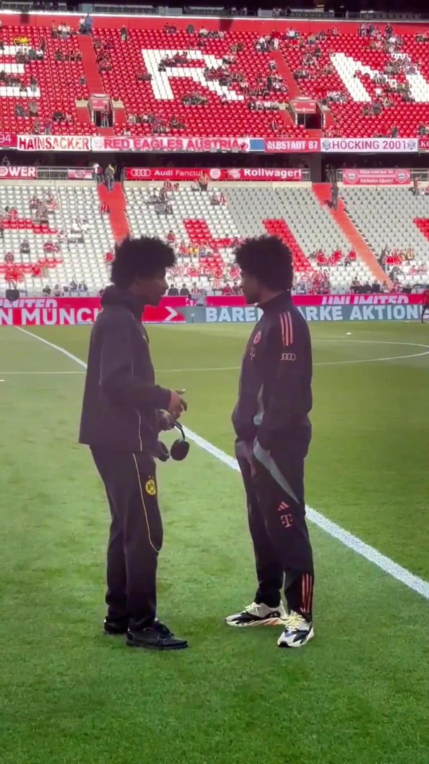 一模一樣的蓬蓬頭！一時(shí)分不清阿德耶米和格納布里了！